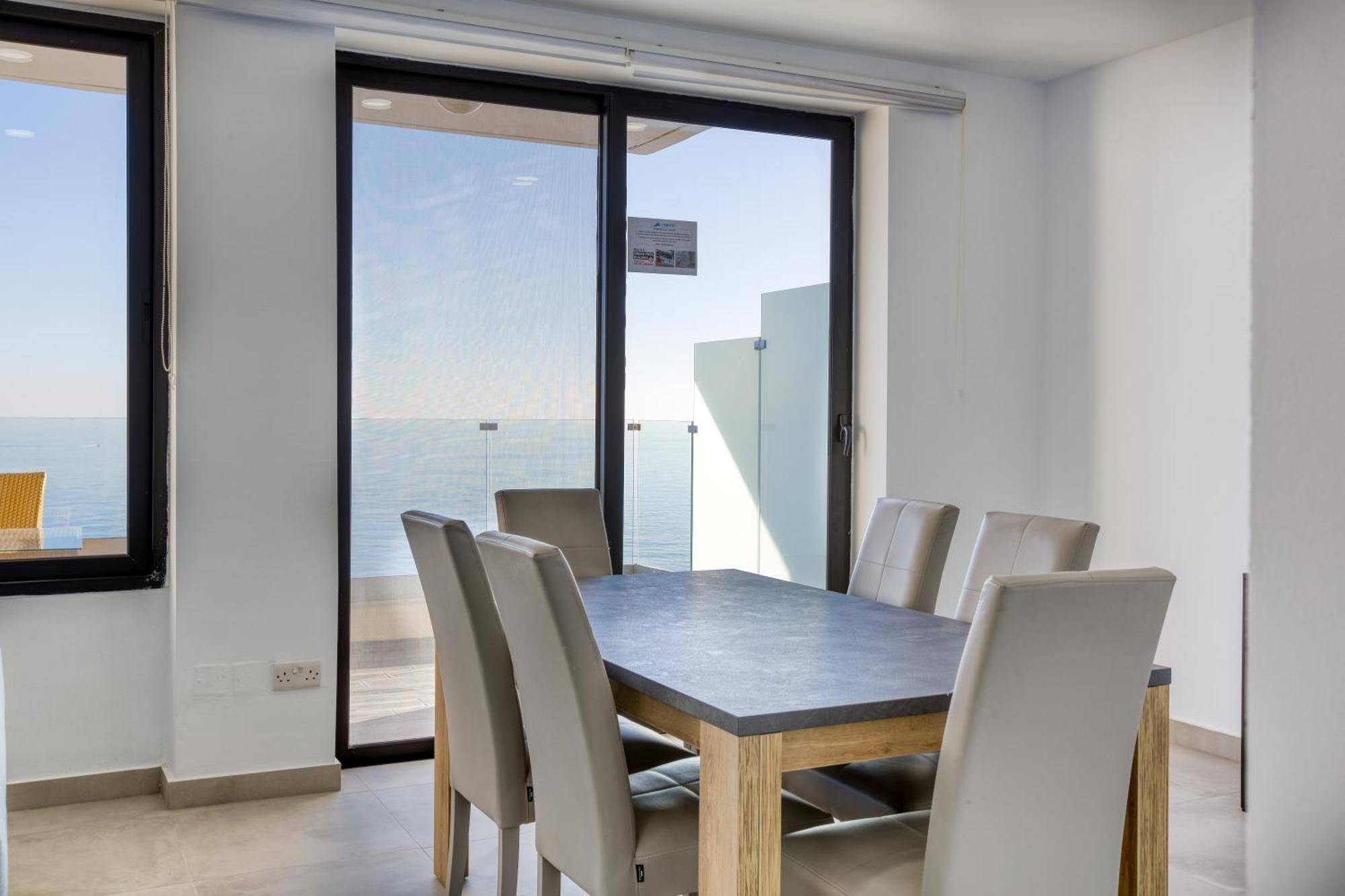 Seafront Sliema Apartment With Balcony & Sea Views By Jl المظهر الخارجي الصورة