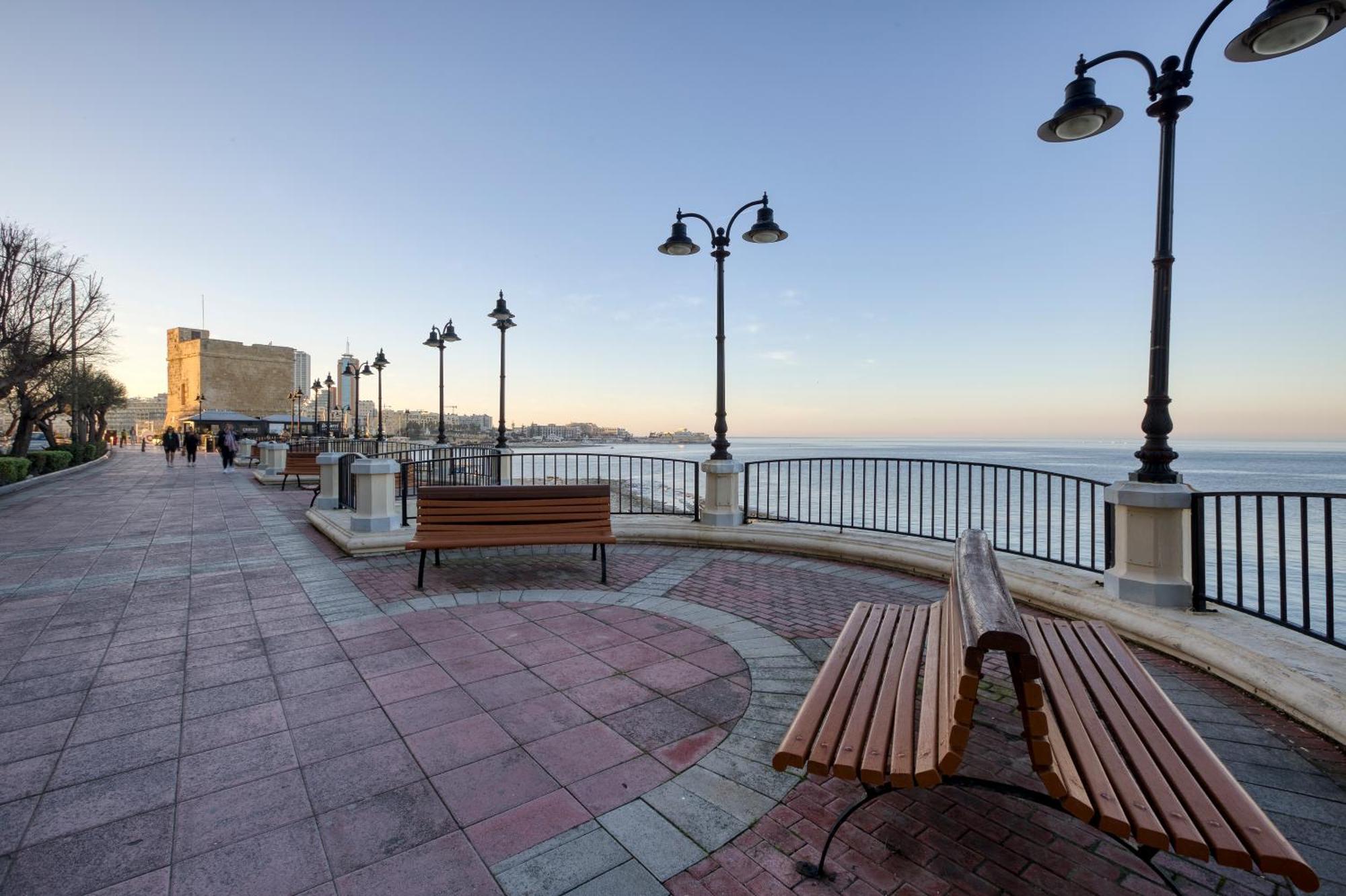 Seafront Sliema Apartment With Balcony & Sea Views By Jl المظهر الخارجي الصورة