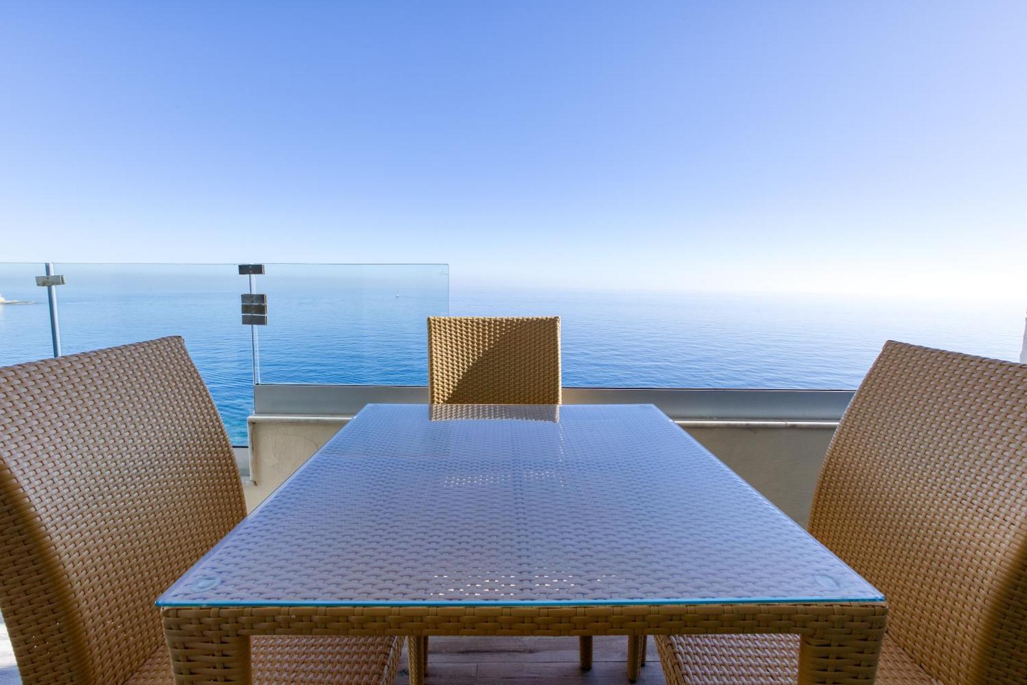 Seafront Sliema Apartment With Balcony & Sea Views By Jl المظهر الخارجي الصورة