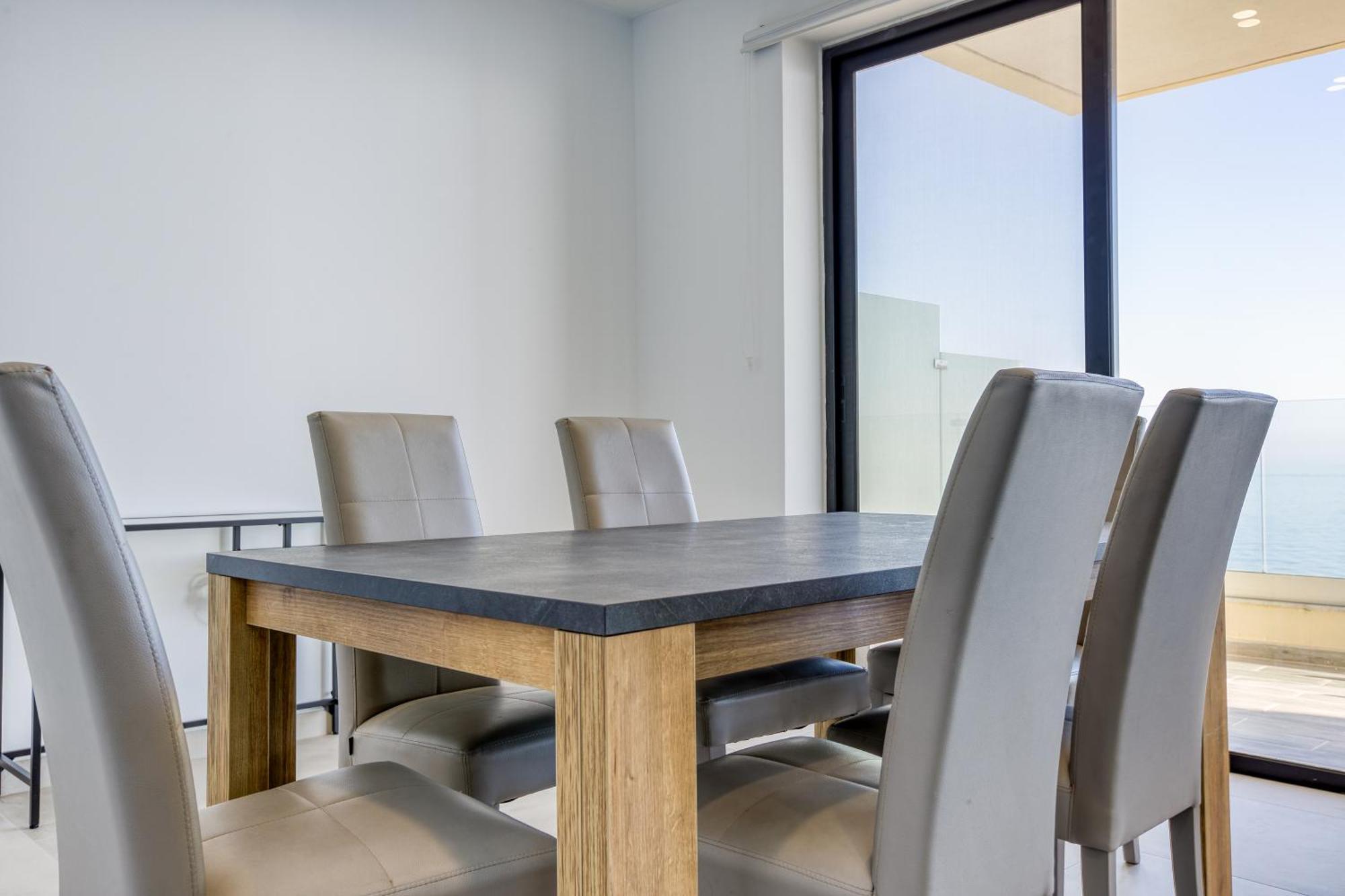 Seafront Sliema Apartment With Balcony & Sea Views By Jl المظهر الخارجي الصورة