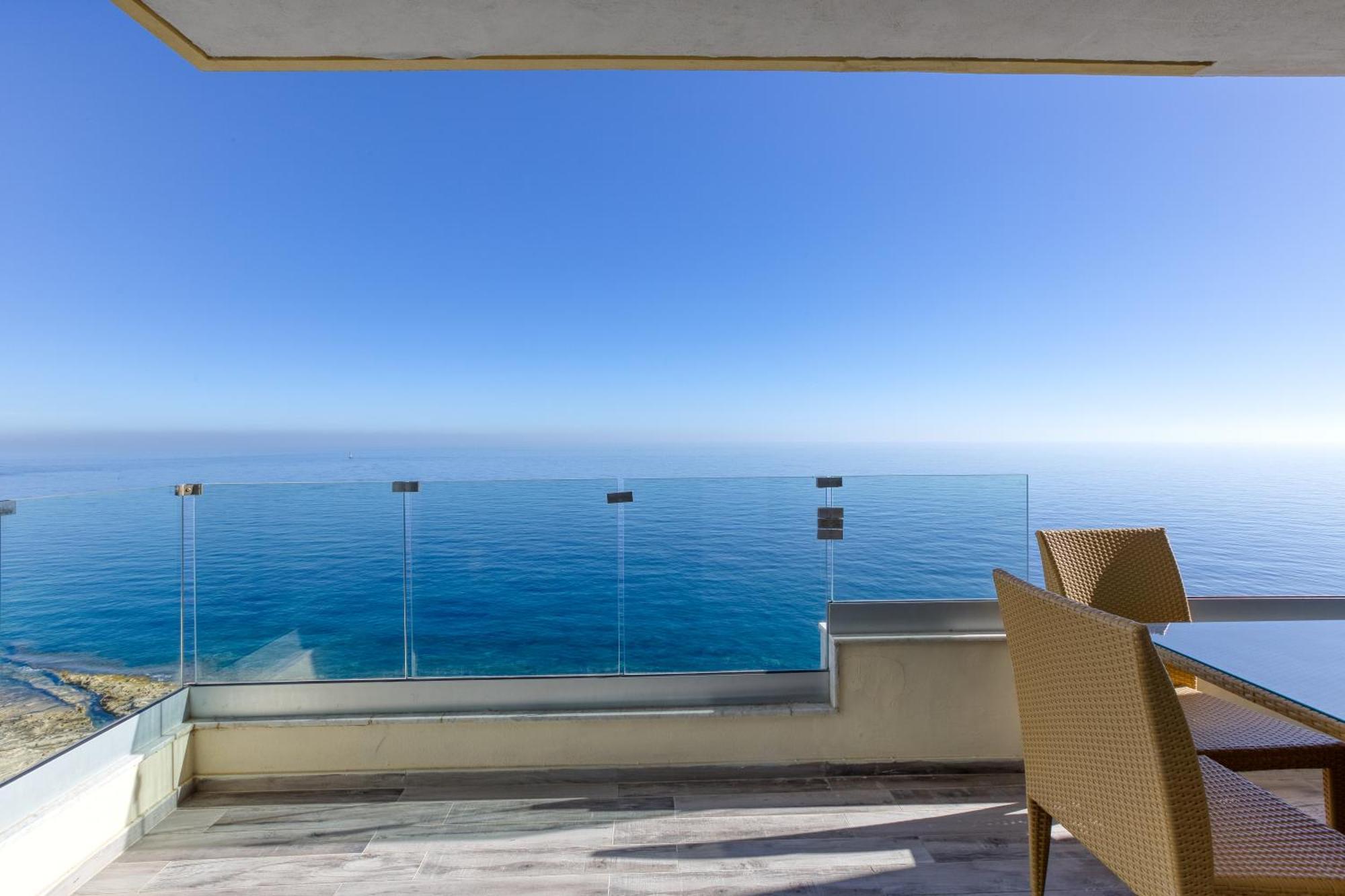 Seafront Sliema Apartment With Balcony & Sea Views By Jl المظهر الخارجي الصورة