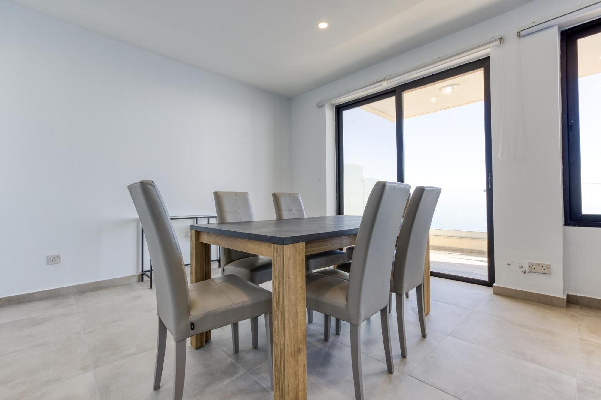 Seafront Sliema Apartment With Balcony & Sea Views By Jl المظهر الخارجي الصورة